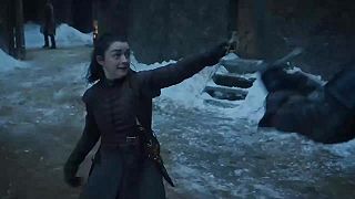 Nikdy to nevzdávaj Game of Thrones Arya Stark fights Brienne of tarth