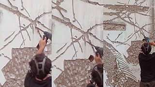 Daj mu do ruky zbíjacie kladivo!