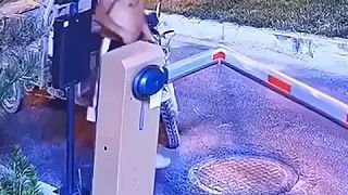 S bariérou sa vôbec nesral