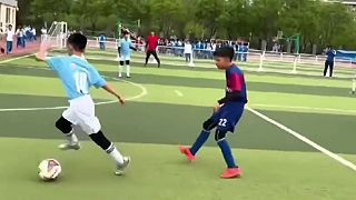 Mladý futbalista to s loptou vie, ale to nestačí!