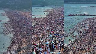 Sťažujete sa na preplnené pláže? To ste nevideli pláže v okolí čínskeho Šen-čenu