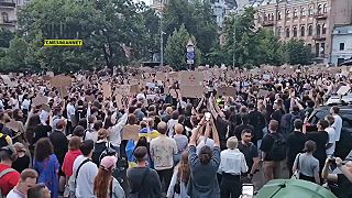 Rozsiahle demonštrácie naprieč Ukrajinou proti obmedzeniu protikorupčných úradov