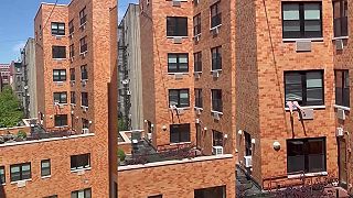 Nemám balkón, tak si aspoň opálim takto nohy