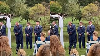 Keď chceš vybuchnúť od smiechu, no musíš sa držať