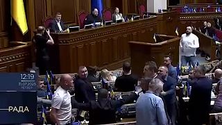 Šarvátka v Ukrajinskom parlamente