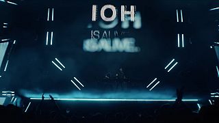 Martin Garrix & Alesso feat. Shaun Farrugia - Inside Our Hearts