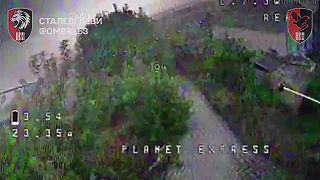 25 okupantov na motorkách denacifikovaných dronmi a delostrelectvom