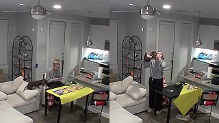 video Sa mi nevenuješ a znova len čumíš do mobilu?