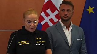 video Šok v priamom prenose: prezidentka polície skolabovala pred novinármi