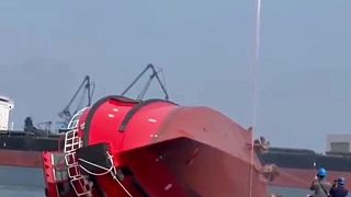 Zkoušky lodi na nepotopitelnost a plavební vlastnosti
