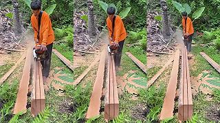 video Rovné dosky z kmeňa píli motorovou pílou „od oka”