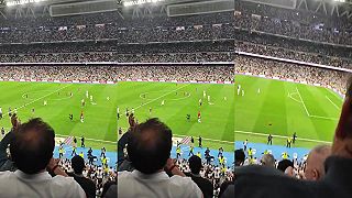 video Chlap so 7-mičkou na drese dostal od futbalistu osobný pozdrav