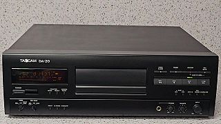 Test 》Tascam DA-20