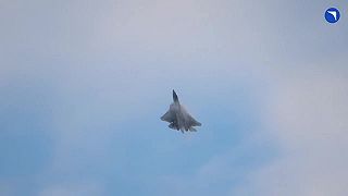 Su-57 sa pripravuje na Dubai Airshow 2025