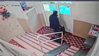 11x súdne trestaný grázel okradol 87-ročnú starenku a spôsobil jej zranenia