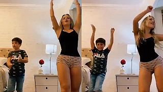 video Chlapcove video s mamou sa stalo virálnym, on sám však nevedel prečo