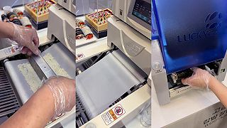 video Mašinky na výrobu shushi od kórejskej spoločnosti