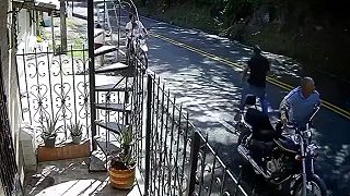 Do psej matere, tá motorka môže ísť rovno do šrotu!