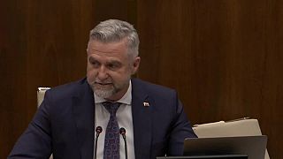 Matovičov-Pročkov cirkus pokračuje: Hnutie Slovensko rozložilo handry na miestac