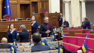 Potýčka v Ukrajinskom parlamente za odvolanie vrchného veliteľa Syrského