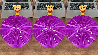 Celkom hypnotická „blbostička” na pracovný stôl