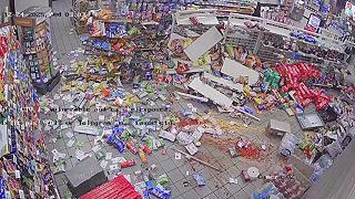 video Veď ten bankomat z predajne normálne vytrhneme pomocou auta na Štedrý večer!