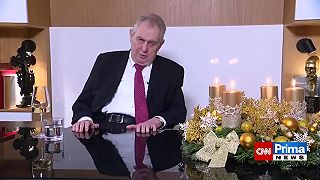 Miloš Zeman a jeho drsná nakladačka Fialova a Petrovi Fialovi