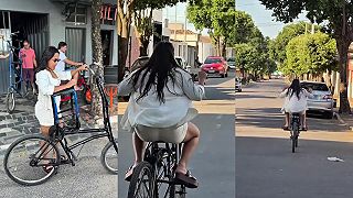 video Miestny inžinier vymyslel bicykel, na ktorom sa jazdí ako na koni