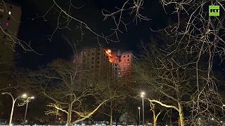 Výbuch plynu v budově v New Yorku – mnoho obětí na různých podlažích.
