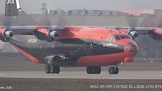 video Antonov AN-12 UR-CKM Cavok 30.01.2026 Letisko Bratislava