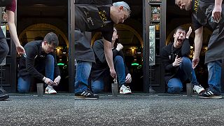 video Len si rýchlo zaviažem šnúrku na topánke