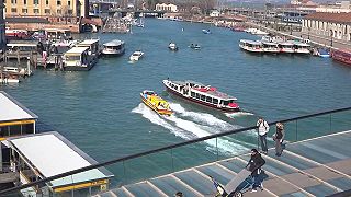 Jazdia v Benátkach sanitky? NIE!