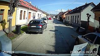 video A ako parkujú v tej Spišskej? Ako banda KO..TOV! (klasiky slovenského internetu)