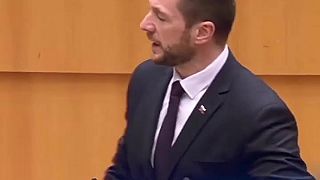 Uhrík bojuje za záujmy Slovákov, progresívci proti
