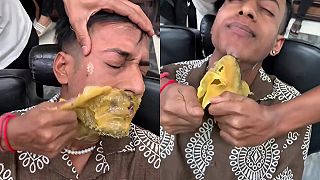 video Dal by si si spraviť depiláciu voskom?