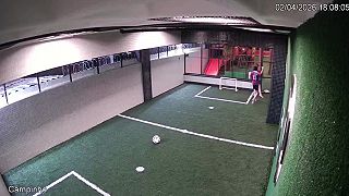 video Tínedžera zasiahol na ihrisku elektrický prúd, kamarát mu zachránil život