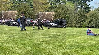 video Vypustil na neho ostrého policajného psa!