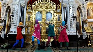 PUSSY RIOT obsecne stetky v sluzbach zapadu !