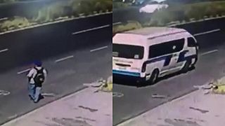 video Kde do psej matere sa podel ten cestujúci, veď bol pred chvíľou tu!