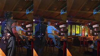 video Rus sa nevedel zmestiť do kože, tak ho prišiel pozrieť majiteľ podniku