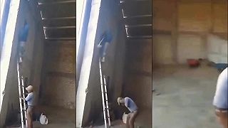 video Podrž ma na rebríku, hniezdo zhodím s palicou