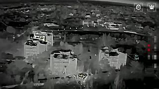 video Ukrajinci útočili v noci pomocou dronov so stredným doletom hlboko v ruskom tyle