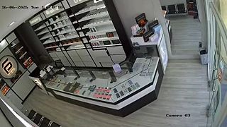 Silné zemetrasenie v Indonézii: nemocnice evakuovali pacientov do exteriéru