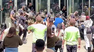 Nepokoje pred súdom v St. Paul: Antifa sympatizanti sa stretli s políciou