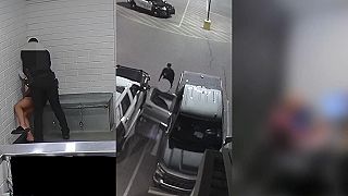 Policajtku obvinili z násilného útoku na zadržanú tehotnú ženu v Arizone