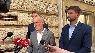 Smrad Kaliňák dal milión ta falošný múr