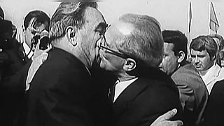 Leonid Brežnev a Erich Honecker – horúce zblíženie dvoch politikov