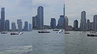 Malé lietadlo havarovalo v rieke East River v New Yorku, zachránených desať ľudí