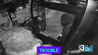 Dve tínedžerky napadli vodičku autobusu v Charlotte, obvinenia bolo stiahnuté
