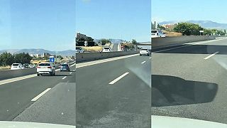 video Idiot v protismere na diaľnici (Granada, Španielsko)